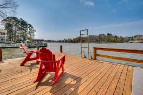 Lakefront New London Home Dock, Fire Pit and Views!